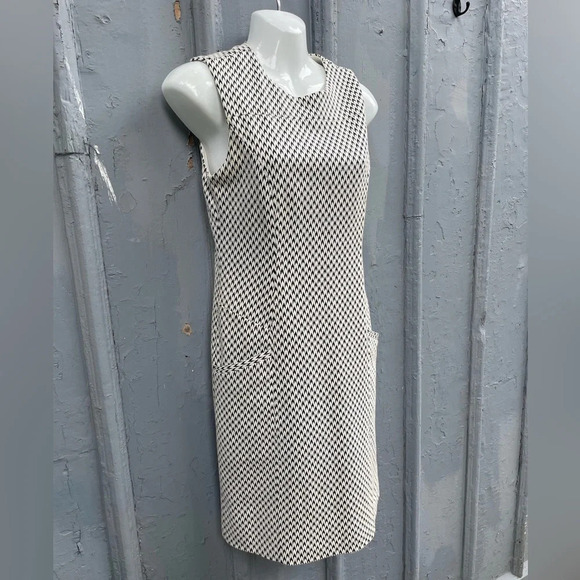 Karl Lagerfeld Paris Geometric Shift Dress, size 4 - Picture 2 of 13